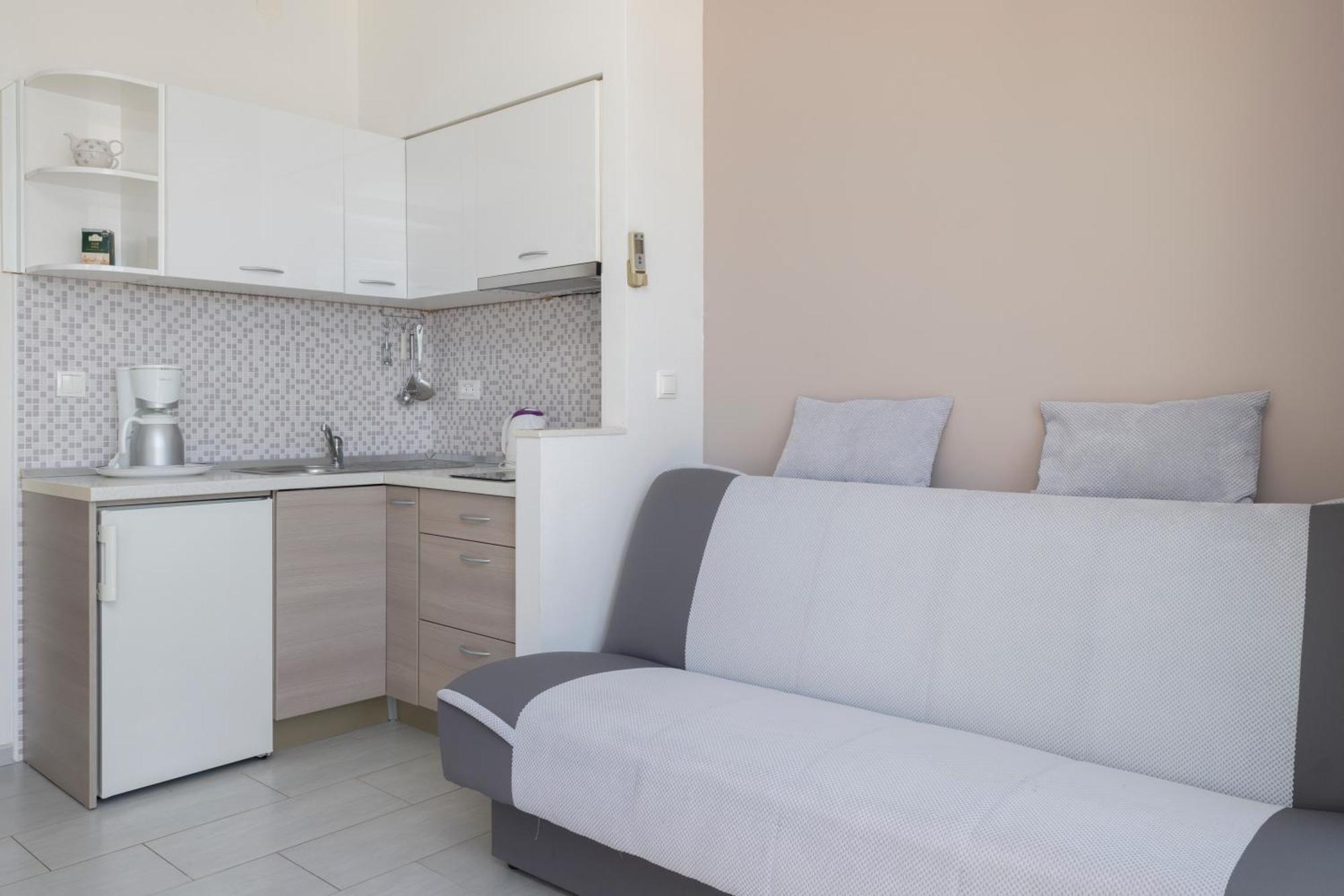 Apartmans Lale Brela Eksteriør billede