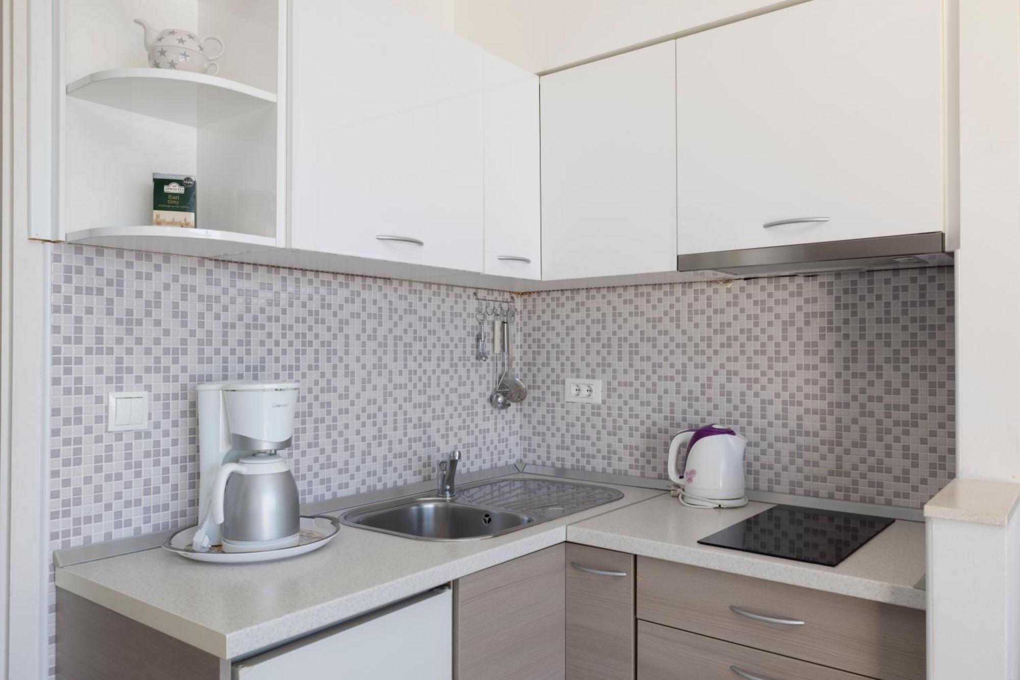 Apartmans Lale Brela Eksteriør billede